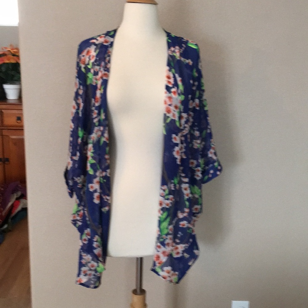 Blue floral kimono wrap